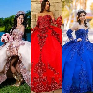 2021 Rose Gold Red Royal Blue Cekinowe Koronki Quinceanera Suknie Suknia Balowa Off Kryształowe Kryształowe Koraliki Cekiny Sweetheart z Rękawami Party Dress Prom Suknie Wieczorowe