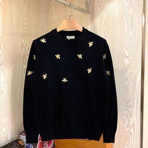 Мужские свитера, мужской вязаный пуловер, черный, с круглым вырезом, с вышивкой пчелы, мягкий свитер, красивый осенне-зимний повседневный топ, оптовая продажа, 2022 г., мужская одежда