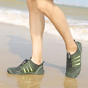 Plus Size Lovers Beach Shoes Outdoor Aqua Mesh Fabric Breathable Swimming Fashing Upstream Yoga Water Sneakers Y0714