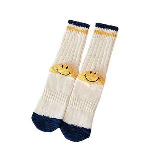 Sport, Casual Hirata Hehong Heel Smiling Face Tide Märke Kapital Tjock Tråd Stickad Höst och Vinter Medium Tube Socks