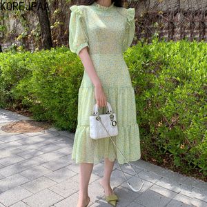 Korejpaa Kadınlar Elbise Yaz Kore Chic Zarif Mizaç Yuvarlak Boyun Ahşap Kulak Dikiş Çiçek Puf Kol Fırfır Vestido 210526