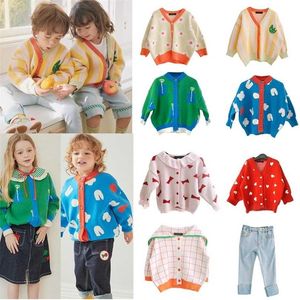 Maglioni per bambini Primavera RJ Marca Ragazzi Ragazze Carino Plaid Cardigan Bambino Bambino Maglione lavorato a maglia Outwear Sorelle Fratelli Vestiti 211104