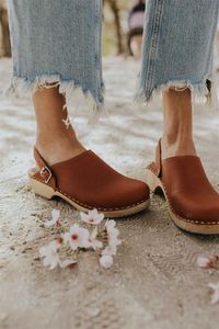 2021 Novo retrô Soft-Soled Baotou Metade Chinelos de Soled Soft-Soled Mules de dois desgastos Chinelos femininos Zapatos Para Mujer XM001 Y0721