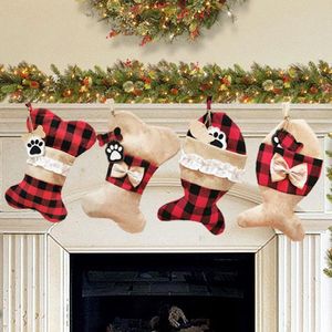 Pet Dog Christmas Stocking Zestaw 4 Buffalo Plaid 18 cali Duży Kształt Kości Zwierzęta Pończochy Psy Dekoracje Wakacje Xmas Drzewo Wisiorek Orna