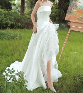 2021 Elegante weiße Brautkleider Trägerlos Sweep Zug Verheiratet KleiderSplit Said Brautkleid Robe De Mari