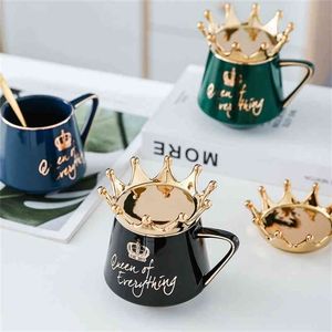 Drottning av allt rånar med krona lock och sked keramik kaffekopp present till flickvän fru snabb leverans 210804