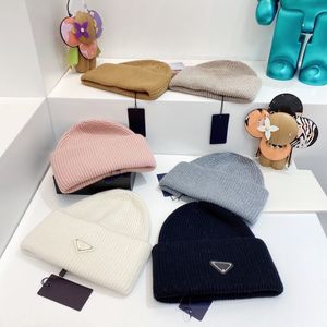 Gorros para casais listrados pretos lisos homens adultos atacado bonés de inverno chapéus femininos gorro engrossar com real quente boné menina snapback gorro chapéu