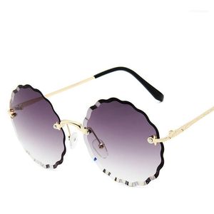 Round Sunglasses Women Fashion Metal Frame Rimless Flower Shape Sun Glasses Vintage Brand Design Female Gradient UV4001
