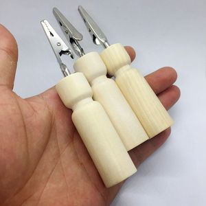 Manico per scacchi in legno naturale Supporto per staffa per fumatori di sigarette di tabacco per sigarette Supporto per design innovativo Supporto per bocchino Suggerimenti per morsetto Clip verticale fatta a mano DHL