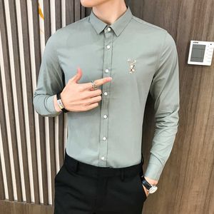 高品質の男性シャツ正式なビジネスのドレスシャツの固体カジュアルスリムフィット長袖ストリートウェア社会Blusa Chemise Homme 210527