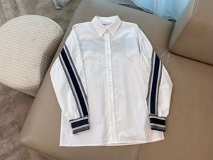 Eleganta Kvinnors Blusar Skjorta Lapel Off Letter Shoulder Ribbon Stitching Sleeve Shirts Casual Loose Tunn Top