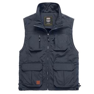 Malha de primavera de verão Vest multi bolso fino para larges masculino casaco sem mangas com muitos bolsos repórter waistcoat 210923