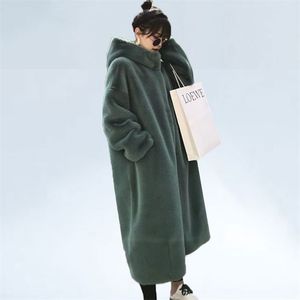 過大サイズのフード付きのFauxの毛皮のコート冬のジャケットの女性ファッションロングパーカー厚い冬のコート女性の女性の緩いフェイクの毛皮のジャケット210817