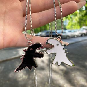 Collana di design Gioielli di lusso Dinosauro hip-hop per donna Titanio Nero Bianco Ciondolo grosso Cartoon Animal Coppia estiva