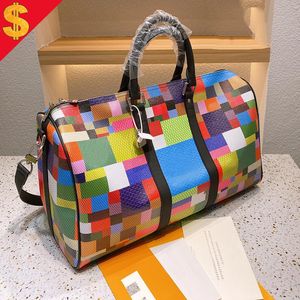 Mens Travel Bagage Duffel Bag Women Luxurys Designers Väskor 2021 Ryggsäck för män Fashion Suitcase Colorful Grid Carry On Suitcase223e
