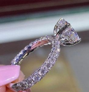 Rings Band Womens Diamond Ring Romantischer Zirkon rund Stein Hochzeit Braut Mode Schmuck Verlobungsringe Weihnachten und Valentinstag Geschenk für Frauen