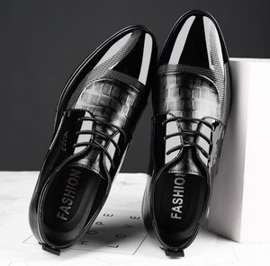 Fashion Slip On Men Designer Klänning Skor Oxfords Business Classic Leather Men's Wedding Suits Luxurys Office Work Casual Sko