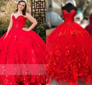2021 ganska röd söt 16 klänningar blommig 3d blommor applique pärlor strapless lace-up tulle quinceanera klänning boll klänning tulle examen prom