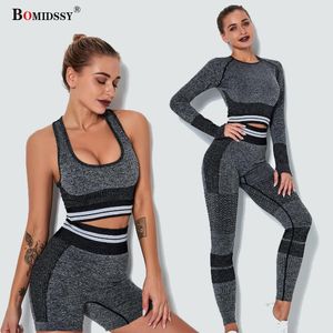 Yoga Outfit Mulheres Leggings Leggings Striped Femininas Calças Esportistas Stretch Stretch Manga Longa T-shirt Gym Running Shorts Set