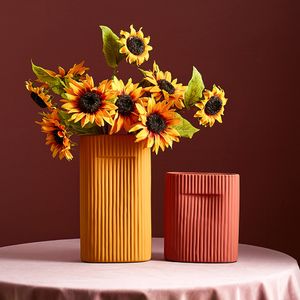 Nordic Style Resin Vase Modern Home Decor Accessories Living Room Simulation Bouquet Vase Ceramic Countertop Bar Counter Vase 210310