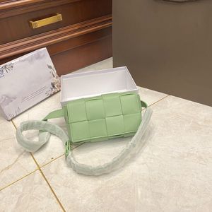 Мода Trend дизайн талии сумка высокого качества мягкая кожа тканый пакет сплошной весенний роскошный дизайнер талии сумка свежего зеленого цвета