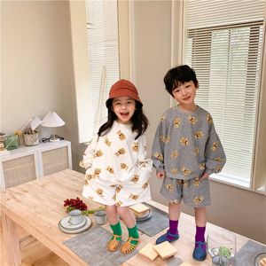 Корейский стиль мальчиков и девочек милый мультфильм одежда набор моды хлопок с длинным рукавом верхние брюки унисекс детей свободный 2шт костюм 210615