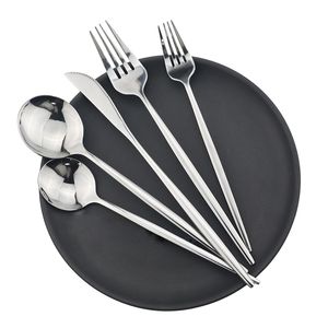 30Pcs Silverware 18/10 Stainless Steel Dinnerware Cutlery Knife Fork Spoon Dinner Silver Home Tableware Set 201019