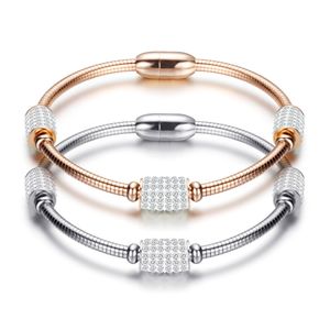 Fancy 18k guldpläterad magnetisk lås rostfritt stål Bangle Micro Pave Round Charm Armband