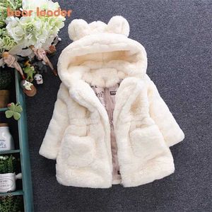 Bear Leader Girls Warm Coats Vinter Tjock Faux Fur Jackor Cartoon Ear Fluffy OuterWear Långärmad Gulliga Coats 2 7Y 211023