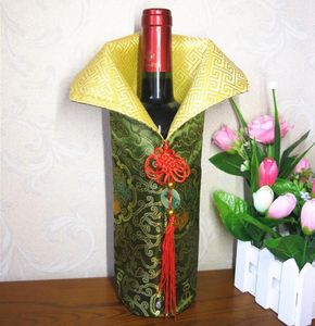 Tapas De Botellas De Vino Chino al por mayor-Cubierta de botella de vino de seda hecha a mano china con nudo año Navidad mesa decoración bolsas SN2496