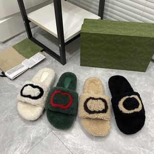 2021 Zima Kobiety Dom Kapcie Faux Fur Moda Ciepłe Buty Kobieta Slip On Flats Slides Black White Green Cosy Home Furry Slippers