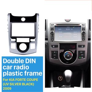 Double Din Car Radio Fascia UV Silver Black för Kia Forte Coupe Trimpanel Bilåterställning Utterram