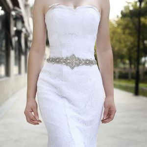 Bröllopssashes S245 Rhinestone Bridal midjebälte Satin Ribbon Trim Applique klänningar Tillbehör Klänning i lager Sash252K