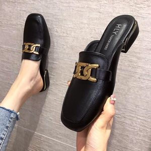 Slippers Rivet Casual Shoes Med Slides Square Heel Cover Toe Slipers Women Luxury Block 2021 Metal Decoration Fashion Basic PU H