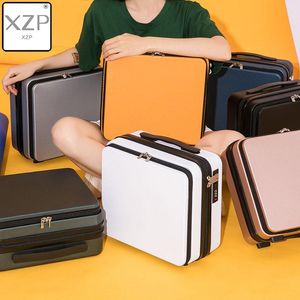 Torby kosmetyczne Przypadki XZP 2021 Profesjonalny Makijaż Organizator Travel Case do torby Mini Schowek Cute Women Walizki