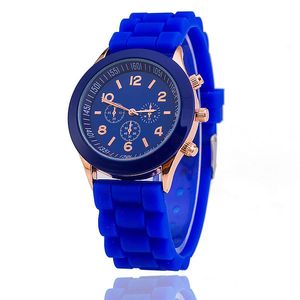 Ladies Watch Quartz Watches 37mm Fashion Casual Wristwatch Womens armbandsur Business Montre de Luxe Gift Color12