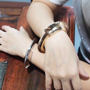 Manilai Geometric Alloy Big Bangles Armband Trend Statement Manschett Armband för kvinnor Smycken Tillbehör Golden Sillver Color Q0717