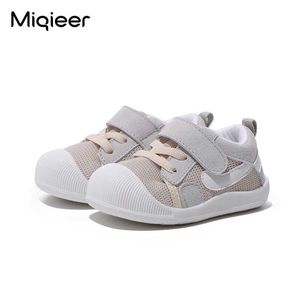 2021 Spring Baby Toddler Skor Mjukt Bottom Non-Slip Air Mesh Boys Girls Casual Shoes Andas First Walkers Barn Sneakers G1025