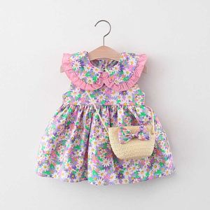 Saco de Presente Miúdos Bebê Meninas Verão Mosca Sleeve Ruffles Peter Pan Collar Flor Joelho Do Joelho Vestidos Crianças Crianças Roupas 6m-4Y Q0716