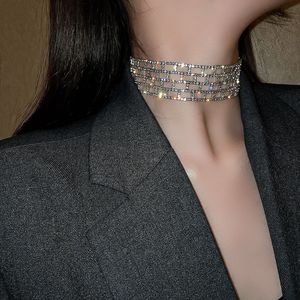 Hängsmycke Halsband Charm Trendiga Glänsande Crystal Crochet Fashion Tillbehör Choker Halsband för kvinnor