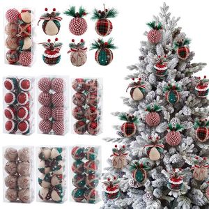 8 pcs vermelho xadrez verde padrão bolas de Natal com pinho cone de lã decoração pendurado bolas rústicas árvore de Natal decorações pendant 211104