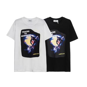 日本の潮汐アンバースウルフトーテムプリント100 ピュアコットントップ男性と女性カップル半袖Tシャツデザイナーティー