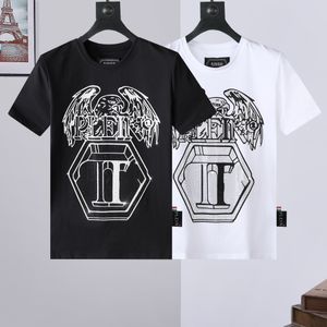 Плен Медведия Мужские футболки круглые шеи SS Mens Designer Tshirts Swinestone Skul