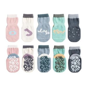 Baby Spädbarn Sportsockor Barn Bomull Silikon Bottom Non-Slip Toddler Floor Sock Tecknad Barn Trampolin Sock Designe Ankel Sox Foot Care