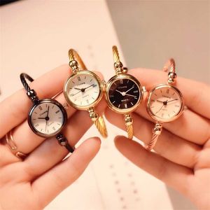 Lyxmode Guld Armband Armband Dam Klockor Rostfritt stål Retro Dam Quartz Armbandsur Ulzzang Brand Small Clock 211228