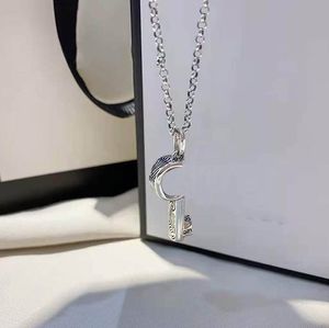 Nuova design Fashion Key Necklace 925 Silver Ploteted Couple Couple Collace Impegno per gioielli di alta qualità.