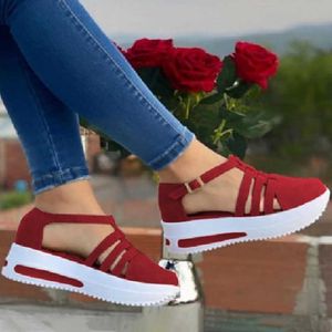 Vintage Kadın Sandalet Toka Askı Platformu Oymak Bayanlar Tıknaz Topuklu Yaz Kadın Ayakkabı 2021 Artı Boyutu 35-43 Yeni Y0721