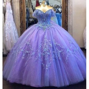 Av axel quinceanera klänningar boll klänning lila tulle söt 16 puffy prom dress vestido de fiesta