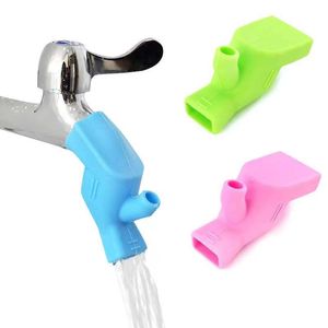 Silicone Água Torneira Extensão Alta Elástico Dissipado Crianças Dispositivo de Lavar Banheiro Pia De Cozinha Torneira Torneira Faucet Extender LX4272