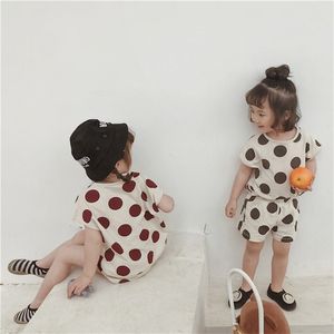 Japon Kore Tarzı Polka Dot Baskılı Rahat Giyim Setleri Erkek Kızlar Için Saf Pamuk Kısa Kollu T-Shirt + Şort Yaz Seti 210528